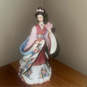Danbury Mint "The Plum Blossom Princess" by Lena Liu Porcelain Figurine